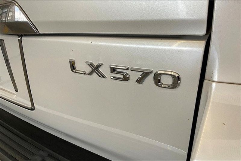 2018 Lexus LX 570 570Image 7