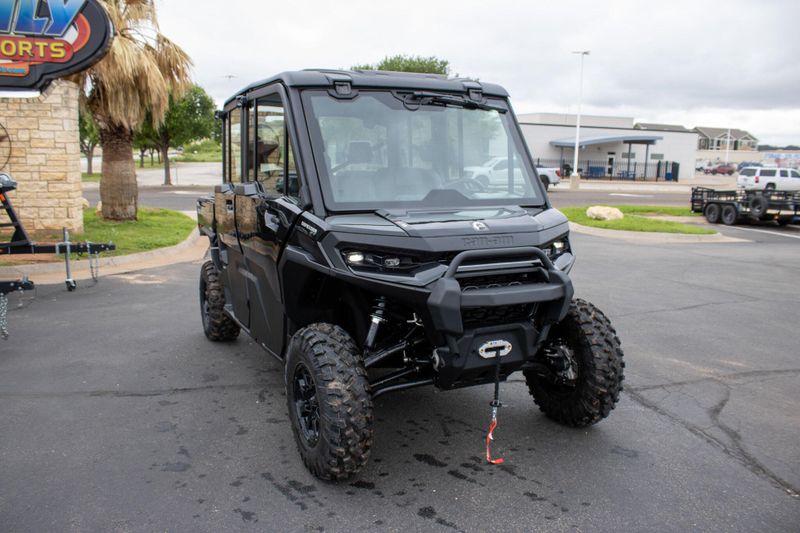 NEW 2026 CAN-AM DEFENDER MAX XT CAB HD11 Image 1