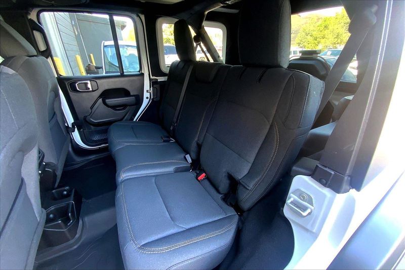 2025 Jeep Wrangler Unlimited Sport S photo 10