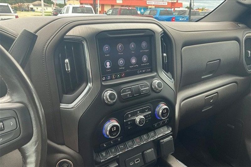 2022 GMC Sierra 2500HD DenaliImage 6