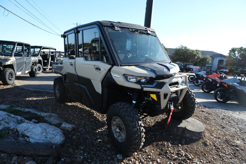 2025 Can-Am DEFENDER MAX LIMITED CAB HD10 DESERT TAN AND STEALTH BLACKImage 4