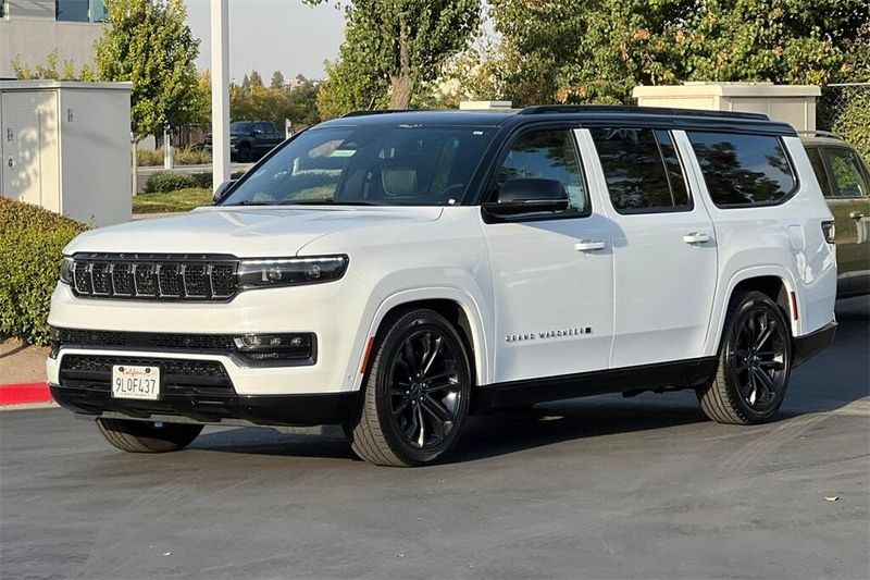 2024 Jeep Grand Wagoneer L II photo 8