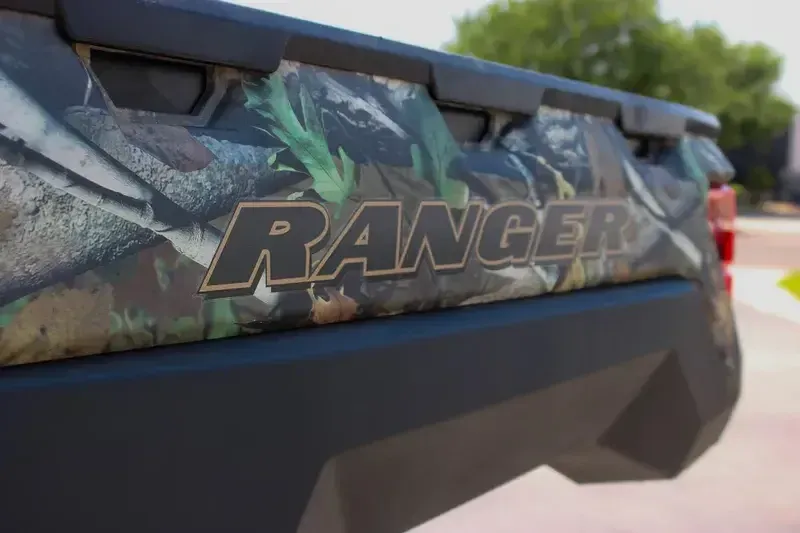 2025 Polaris RANGER CREW XP 1000 PREMIUM PURSUIT CAMO Image 2