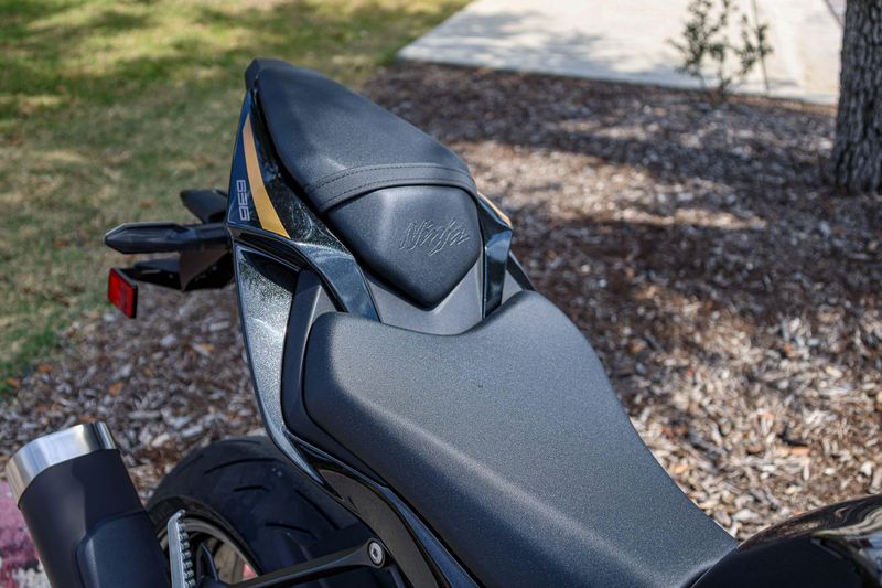 NEW 2026 KAWASAKI NINJA ZX6R ABS Image 5