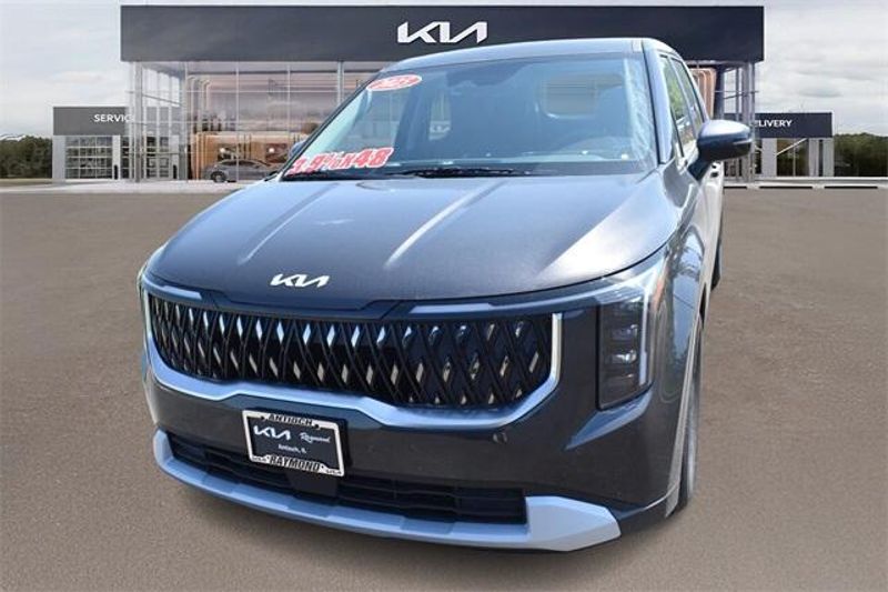 2025 Kia Carnival LXImage 7