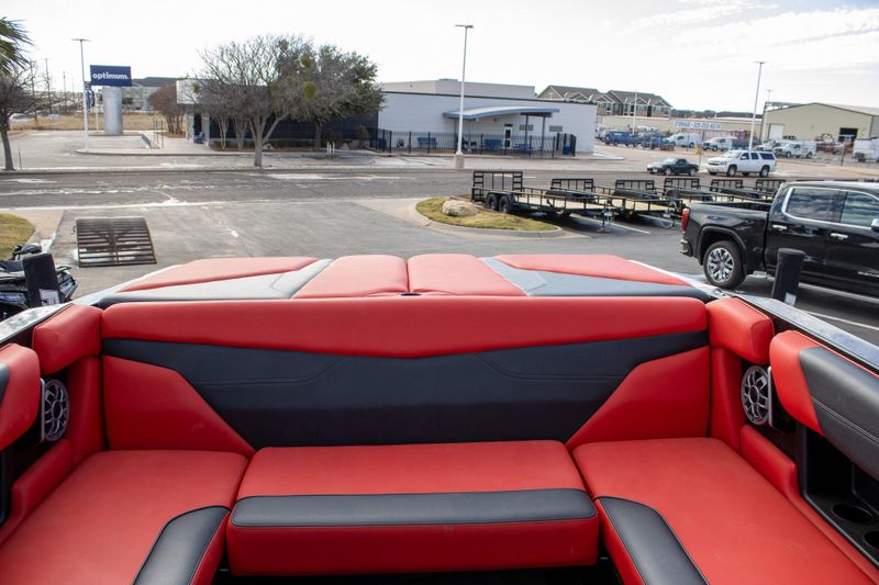 2023 AXIS A24Image 13