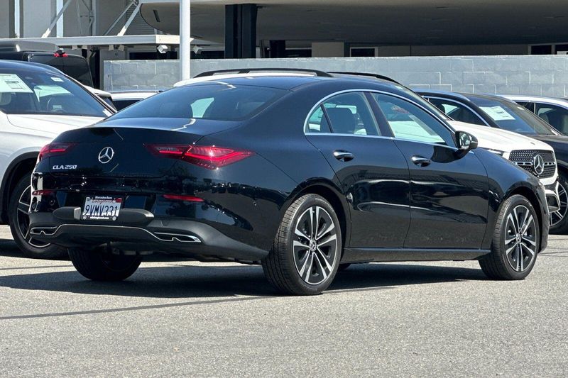 Used 2025 Mercedes-Benz CLA 250Image 4