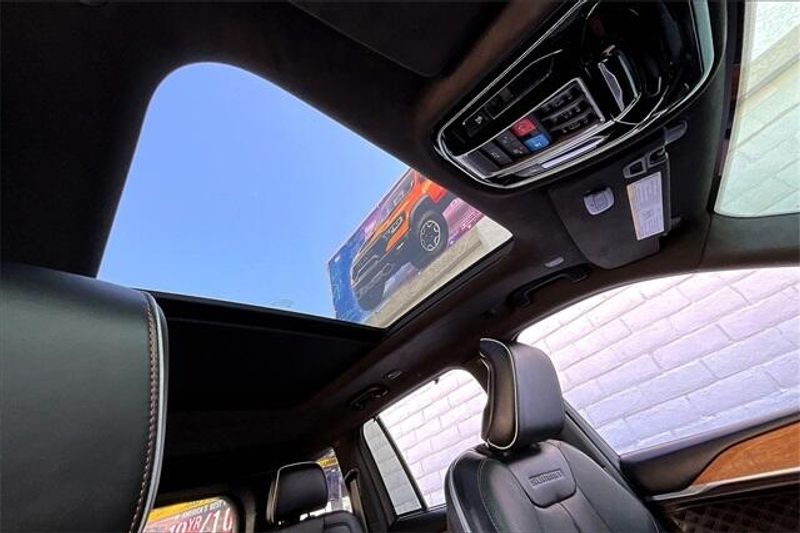Used 2022 Jeep Grand Cherokee SummitImage 29