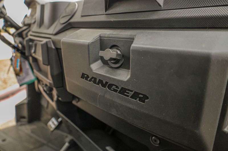 NEW 2026 POLARIS RANGER CREW XP 1000 PREMIUM Image 3