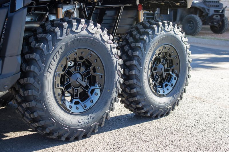 NEW 2026 CAN-AM OUTLANDER MAX 6X6 BACKCOUNTRY 1000R Image 19