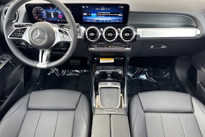 New 2026 Mercedes-Benz GLB 250Image 10