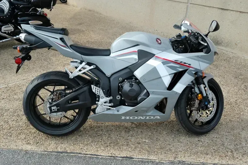 NEW 2026 HONDA CBR600RRT Image 2