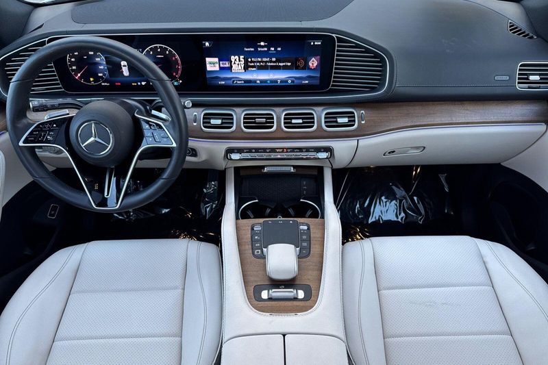Used 2025 Mercedes-Benz GLS 450Image 15
