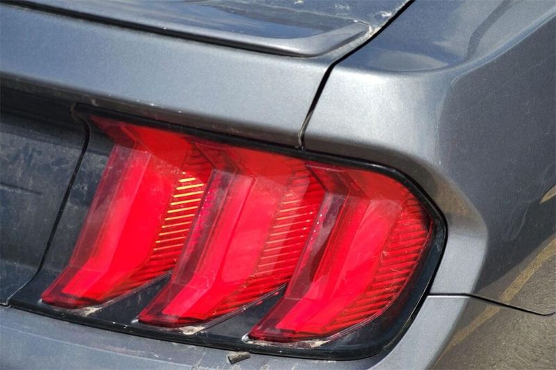 2023 Ford Mustang EcoBoost Premium photo 5