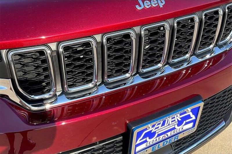 2023 Jeep Grand Cherokee LaredoImage 31