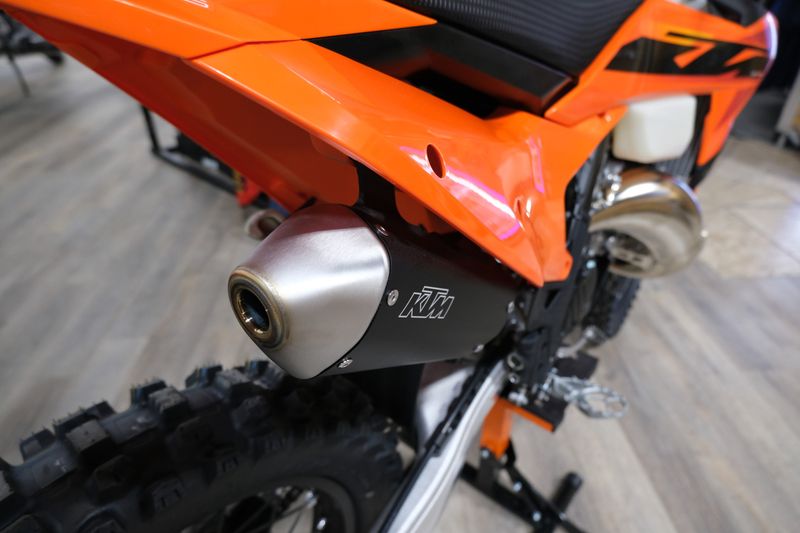 2025 KTM 125XCImage 3