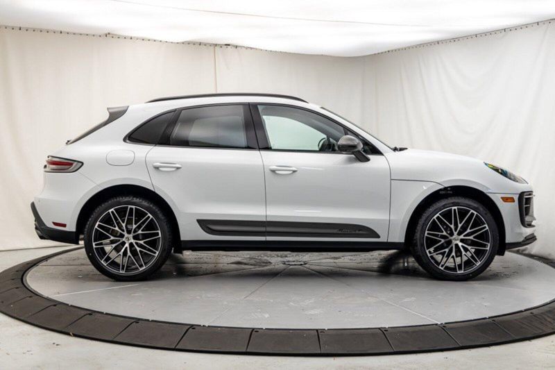 2024 Porsche Macan T in a Carrara White Metallic exterior color and Black w/Chalk Stitchinginterior. Lotus Manhattan 347-395-5714 lotusmanhattan.com 