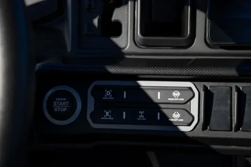 NEW 2026 CAN-AM DEFENDER XT HD11 WITH 1025 INCH TOUCHSCREEN  in a STEALTH BLACK exterior color. Family PowerSports (877) 886-1997 familypowersports.com