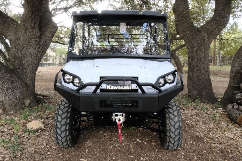 2025 Kawasaki MULE PROFXT 1000 PLATINUM RANCH EDITION METALLIC STARDUST WHITEImage 4