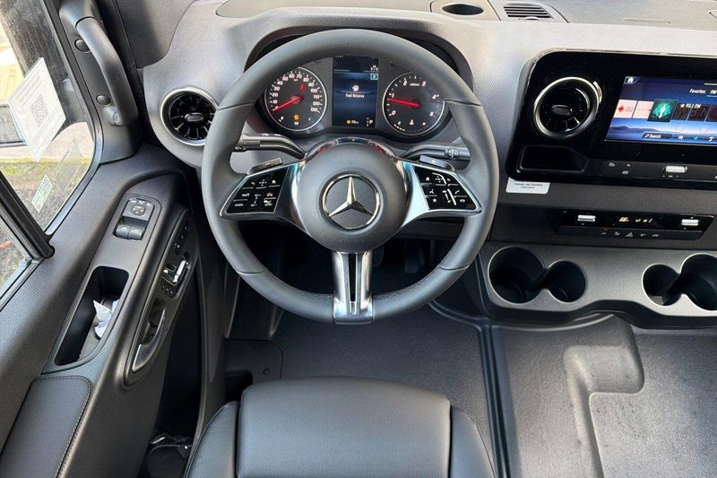 New 2026 Mercedes-Benz Sprinter 2500 Cargo 170 WBImage 10