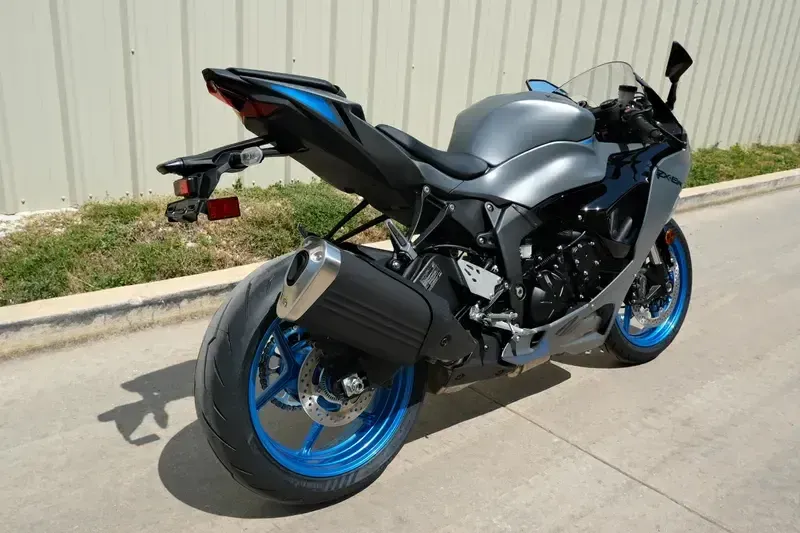 NEW 2026 KAWASAKI NINJA ZX6R ABS Image 3