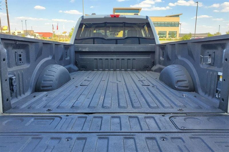 2024 Ford F-350 Lariat photo 31