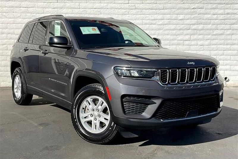 2023 Jeep Grand Cherokee LaredoImage 12