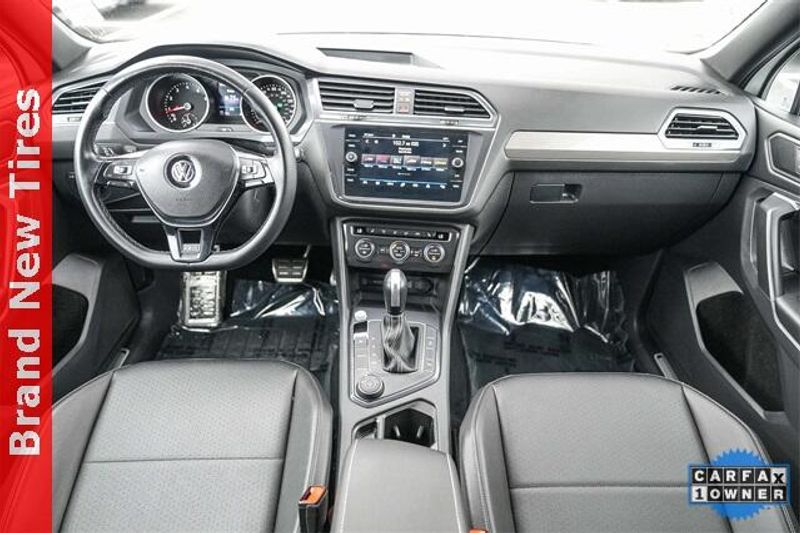 Used 2021 Volkswagen Tiguan 2.0T SE R-Line BlackImage 13