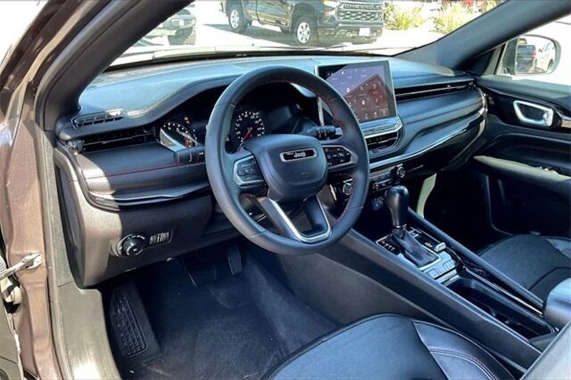 2023 Jeep Compass Trailhawk photo 12