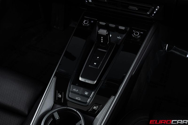2024 Porsche 911 Carrera 4S *SPORTDESIGN PACK * SUNROOF*Image 30