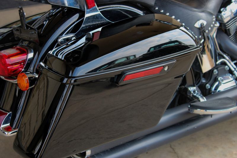 2013 HARLEY HERITAGE SOFTAIL BLACK Image 12