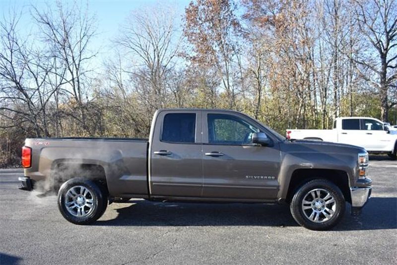 Used 2015 Chevrolet Silverado 1500 LTImage 2