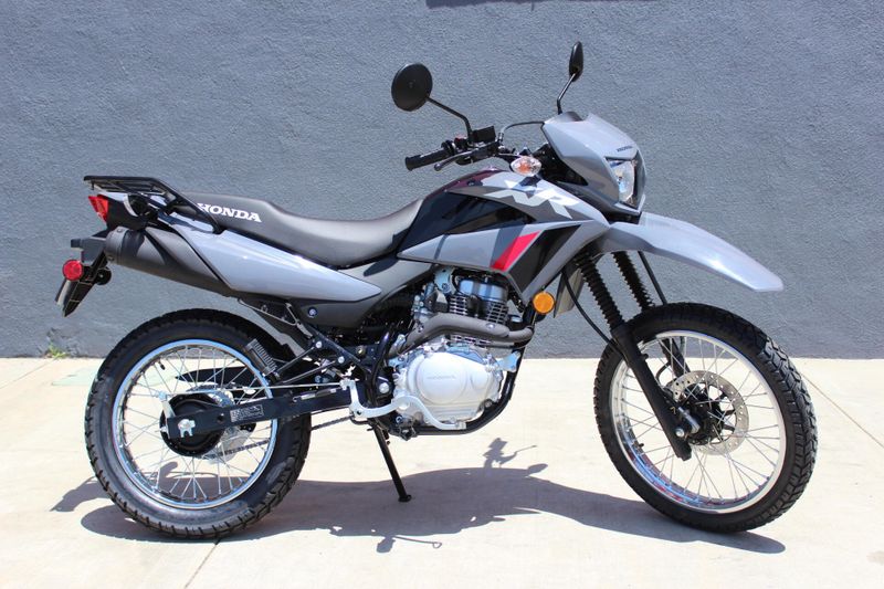 2025 Honda XR150L Image 1