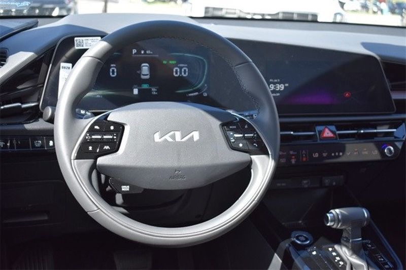 2024 Kia Niro EXImage 18