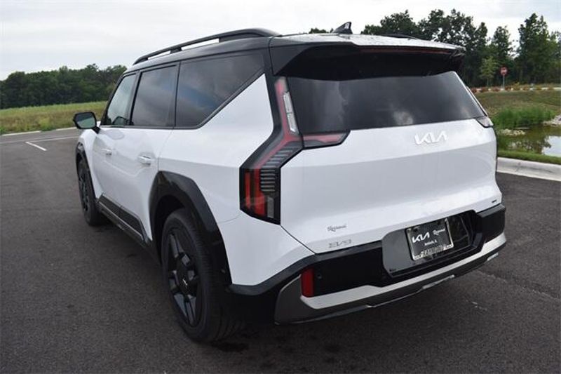 New 2026 Kia EV9 GT-LineImage 5
