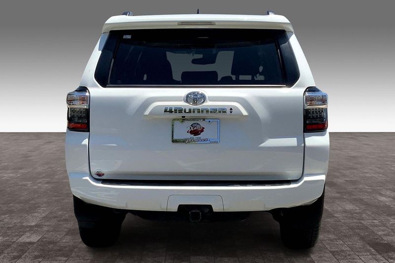 2023 Toyota 4Runner SR5 photo 4
