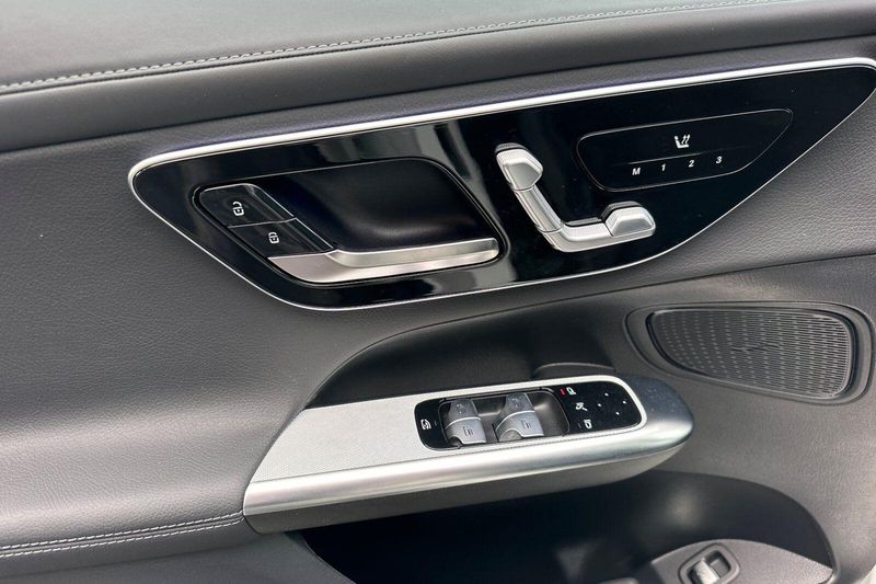 New 2026 Mercedes-Benz GLC-Class GLCGLC 300Image 9