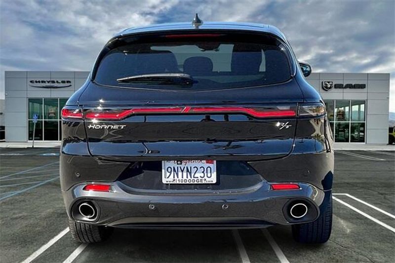 2024 Dodge Hornet R/T photo 3