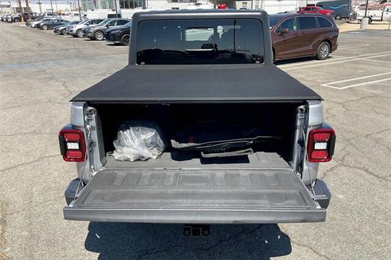 Used 2021 Jeep Gladiator WillysImage 34