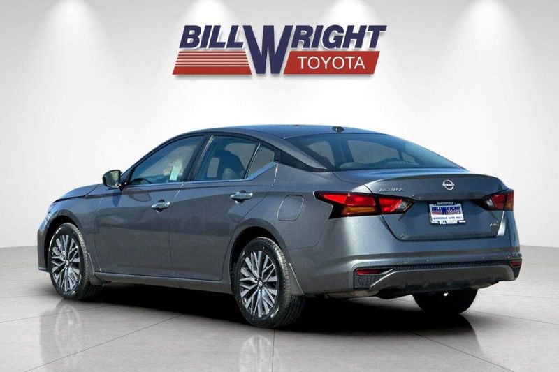 Used 2025 Nissan Altima 2.5 SVImage 5