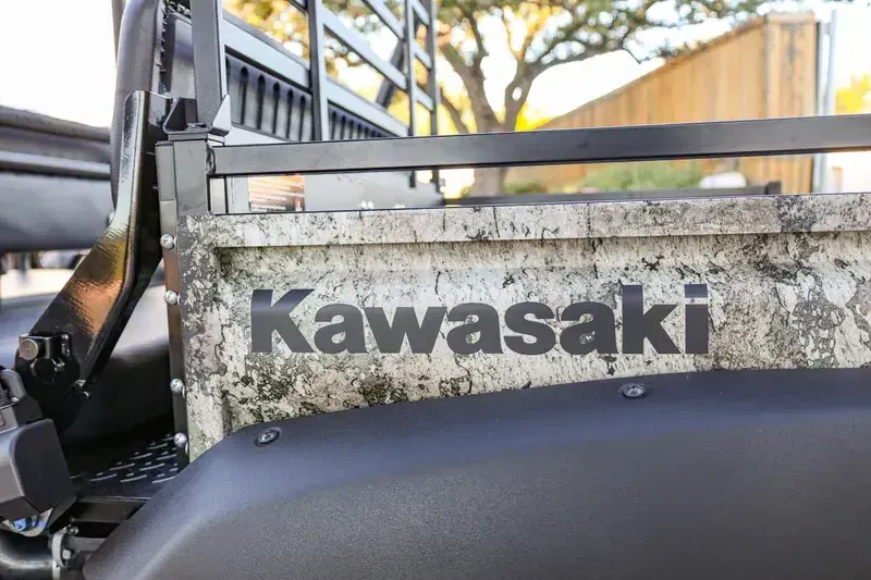 NEW 2026 KAWASAKI MULE 4010 TRANS4X4 CAMO Image 15