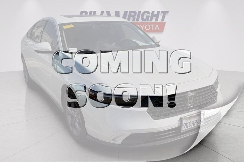 Used 2011 Toyota Avalon LimitedImage 1