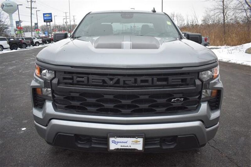 2023 Chevrolet Silverado 1500 CustomImage 8