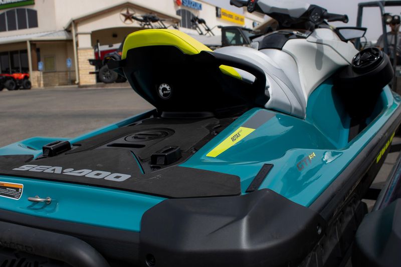 2025 SEADOO GTI SE 170 WITH SOUND SYSTEM IDF TEAL BLUE AND MANTA GREEN Image 2