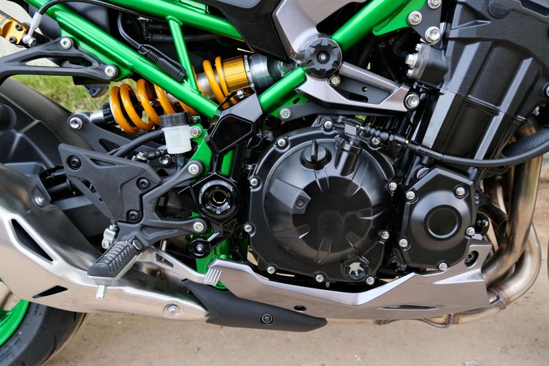 NEW 2025 KAWASAKI Z900 SE ABS Image 22