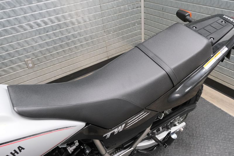 NEW 2027 YAMAHA TW200 Image 14