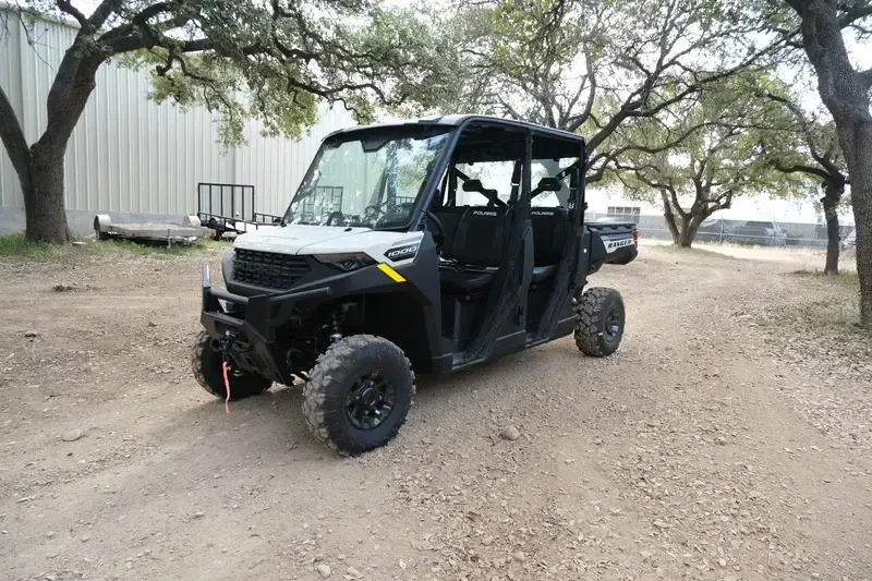 2025 Polaris RANGER CREW 1000 PREMIUM MIRAGE BEIGEImage 3