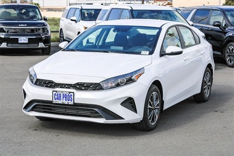 2024 Kia Forte LXSImage 12