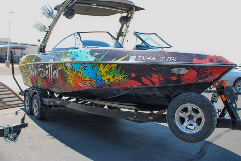 Used 2011 MALIBU WAKESETTER 247 Image 2