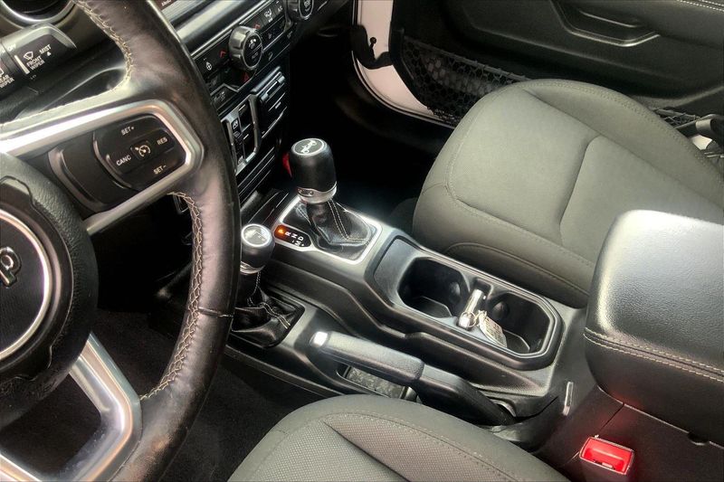 2019 Jeep Wrangler Unlimited Sahara photo 17